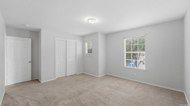 214 HALLIE CV, San Antonio, TX 78227