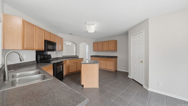 214 HALLIE CV, San Antonio, TX 78227