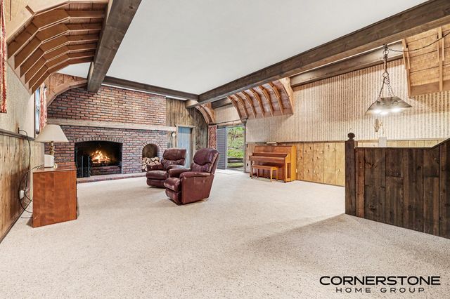 2070 Timberview Drive Ne, Plainfield Twp, MI 49525