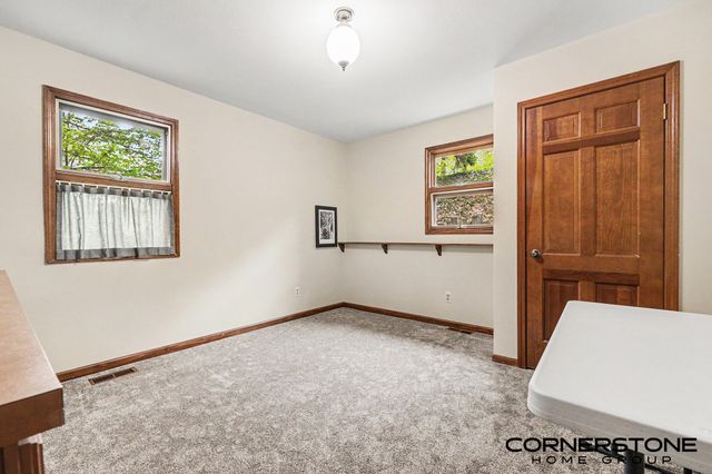 2070 Timberview Drive Ne, Plainfield Twp, MI 49525