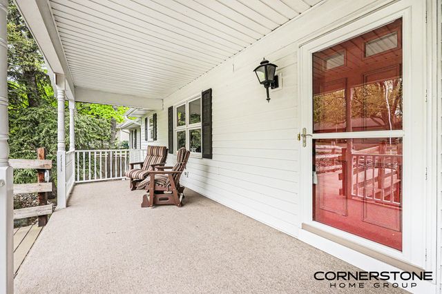 2070 Timberview Drive Ne, Plainfield Twp, MI 49525