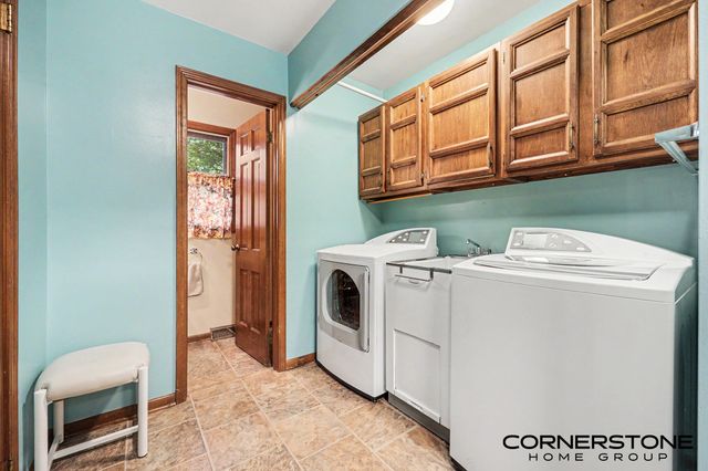 2070 Timberview Drive Ne, Plainfield Twp, MI 49525