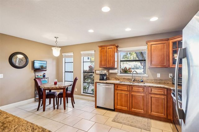 1902 INDIAN TRAILS COURT, Lakeland, FL 33813