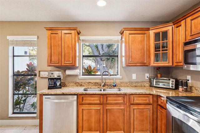 1902 INDIAN TRAILS COURT, Lakeland, FL 33813