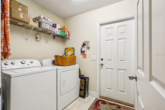 1902 INDIAN TRAILS COURT, Lakeland, FL 33813