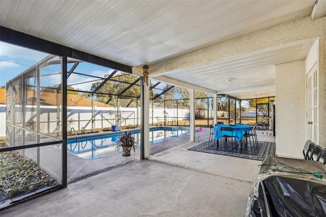 1902 INDIAN TRAILS COURT, Lakeland, FL 33813