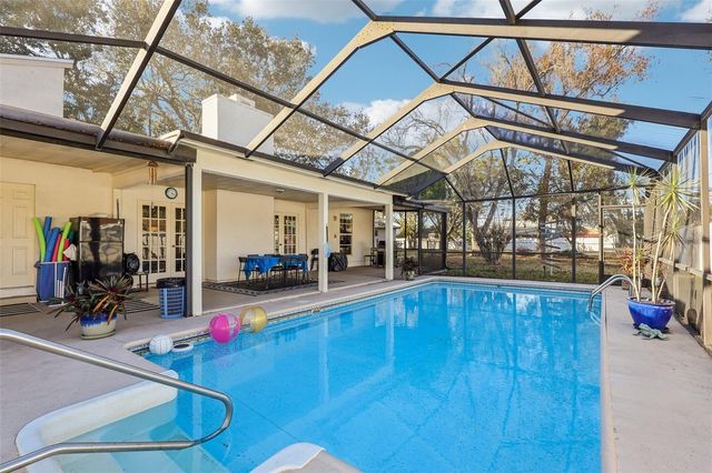 1902 INDIAN TRAILS COURT, Lakeland, FL 33813