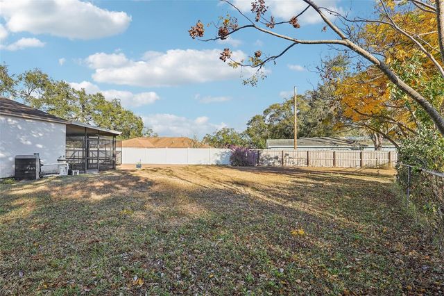 1902 INDIAN TRAILS COURT, Lakeland, FL 33813