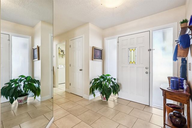 1902 INDIAN TRAILS COURT, Lakeland, FL 33813