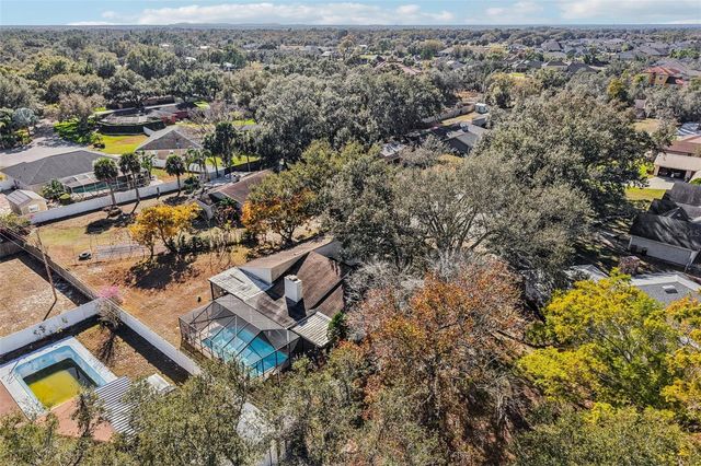 1902 INDIAN TRAILS COURT, Lakeland, FL 33813