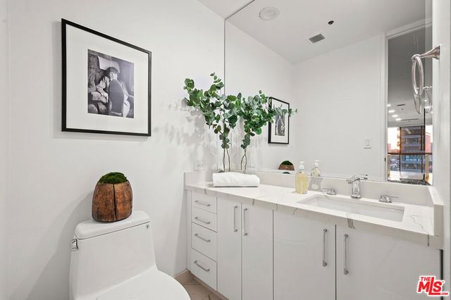 10750 Wilshire Boulevard 502, Los Angeles, CA 90024