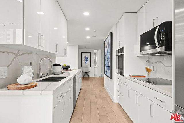 10750 Wilshire Boulevard 502, Los Angeles, CA 90024