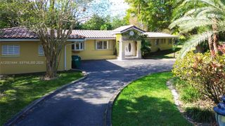 6282 SW 133rd St, Pinecrest, FL 33156