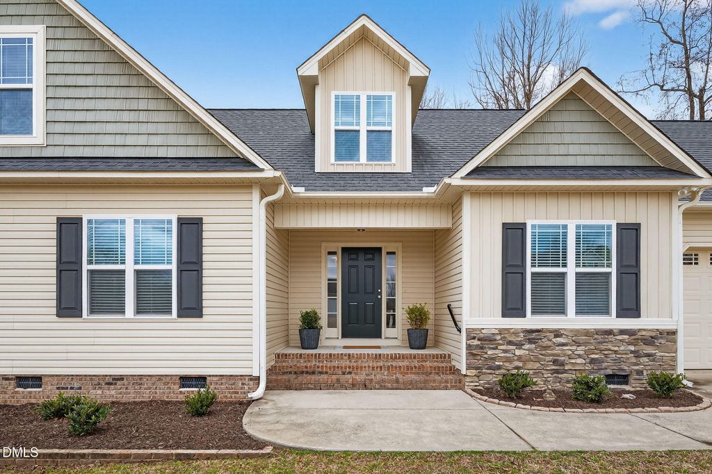 33 Bluestone Drive, Smithfield, NC 27577