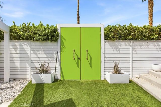 138 Hiawatha, Palm Springs, CA 92264