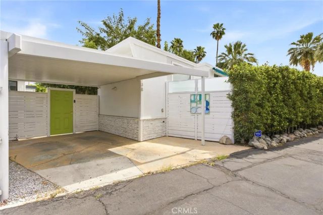 138 Hiawatha, Palm Springs, CA 92264