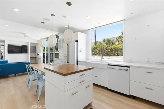 138 Hiawatha, Palm Springs, CA 92264
