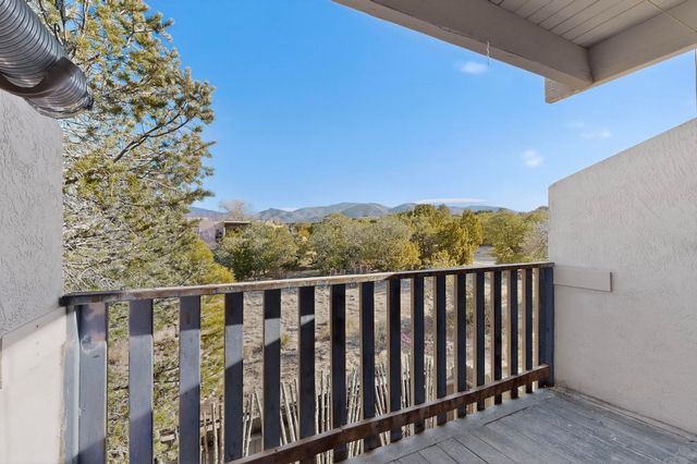 149 Calle Ojo Feliz X, Santa Fe, NM 87505