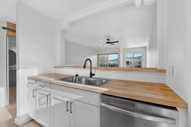 149 Calle Ojo Feliz X, Santa Fe, NM 87505