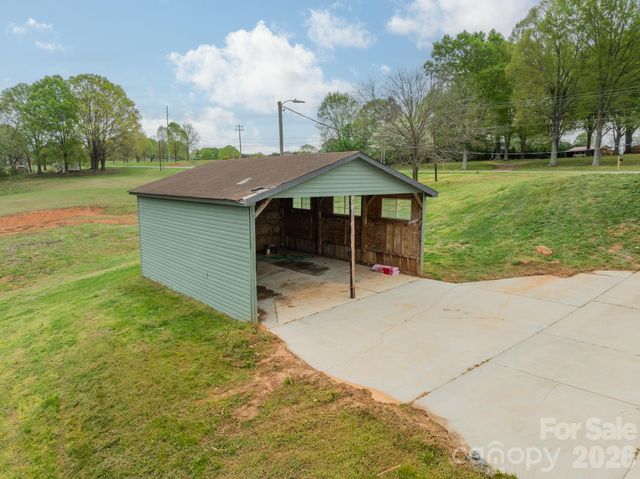 1410 Mays Chapel Church Road, Newton, NC 28658
