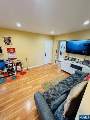 924 Stuyvesant Avenue E1, Irvington, NJ 07111