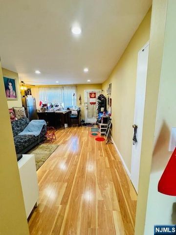 924 Stuyvesant Avenue E1, Irvington, NJ 07111