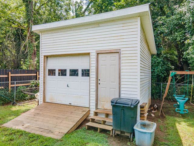 514 Winning Dr, Columbia, TN 38401