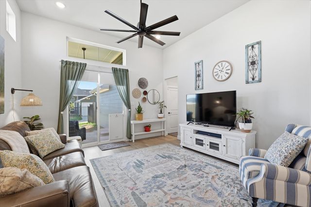 1018 Abigail Way, Midlothian, TX 76065