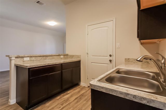 705 Fallow Lane, Alvin, TX 77511