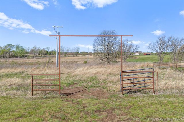 632 Susie Drive, Sulphur, OK 73086