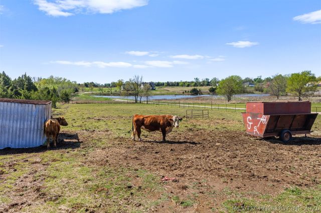 632 Susie Drive, Sulphur, OK 73086