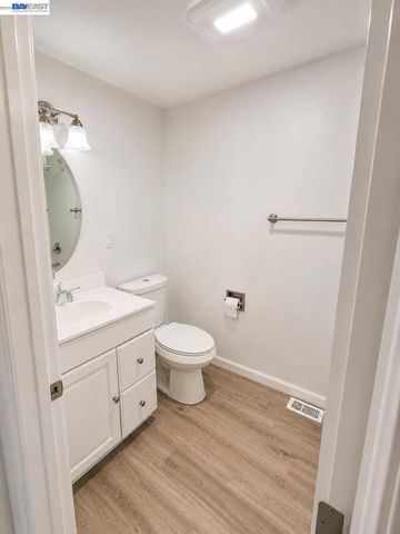 1210 Highland Blvd, Hayward, CA 94542