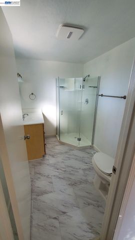 1210 Highland Blvd, Hayward, CA 94542