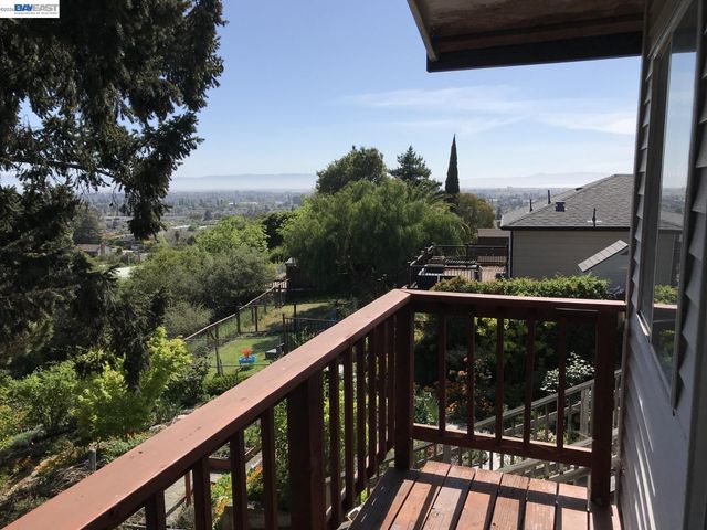 1210 Highland Blvd, Hayward, CA 94542