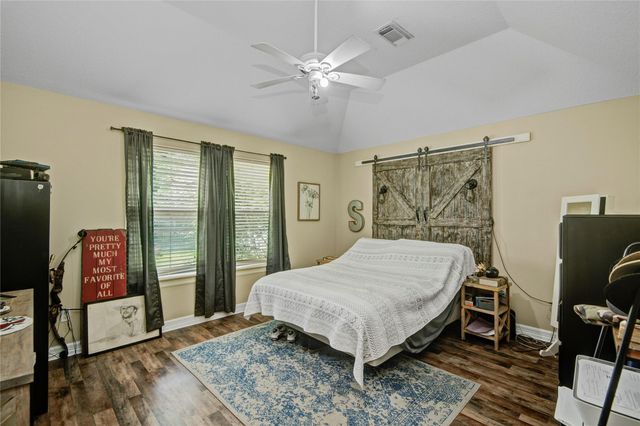 1000 Cardinal Drive, Richwood, TX 77566