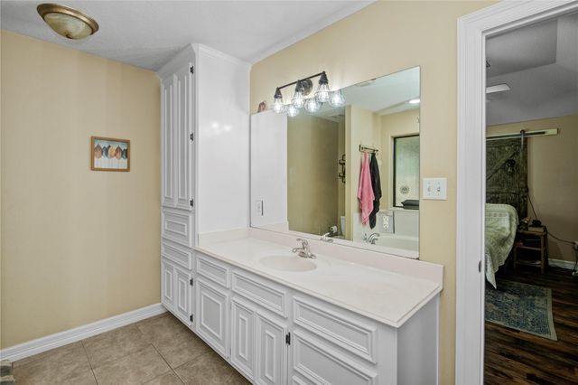 1000 Cardinal Drive, Richwood, TX 77566