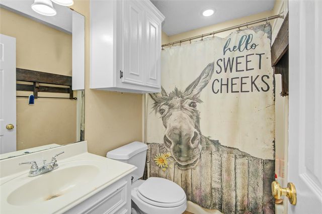 1000 Cardinal Drive, Richwood, TX 77566