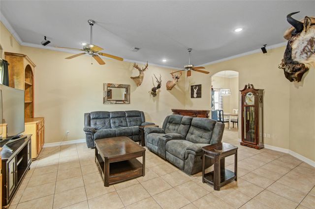 1000 Cardinal Drive, Richwood, TX 77566
