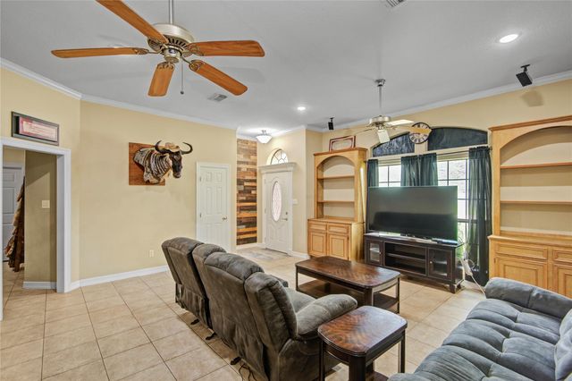 1000 Cardinal Drive, Richwood, TX 77566