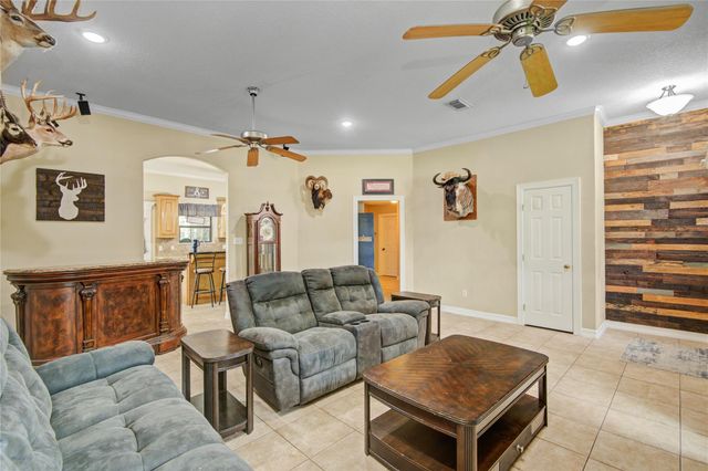 1000 Cardinal Drive, Richwood, TX 77566