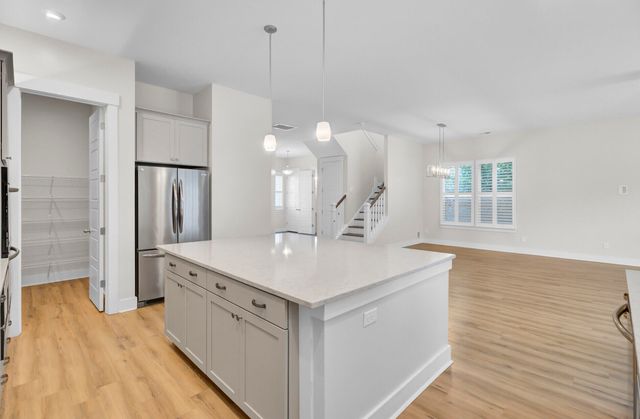 5001 Conestoga Drive, Hanahan, SC 29410