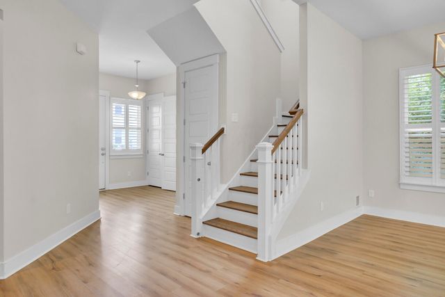 5001 Conestoga Drive, Hanahan, SC 29410