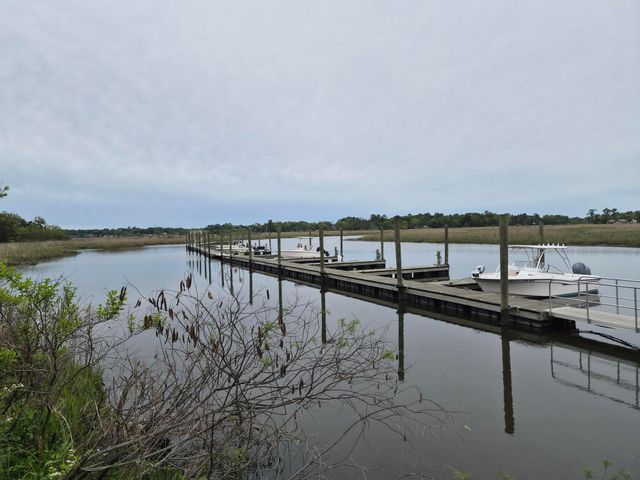 5001 Conestoga Drive, Hanahan, SC 29410