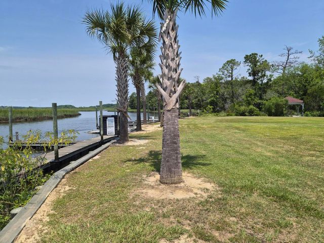 5001 Conestoga Drive, Hanahan, SC 29410