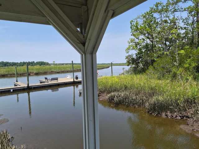 5001 Conestoga Drive, Hanahan, SC 29410