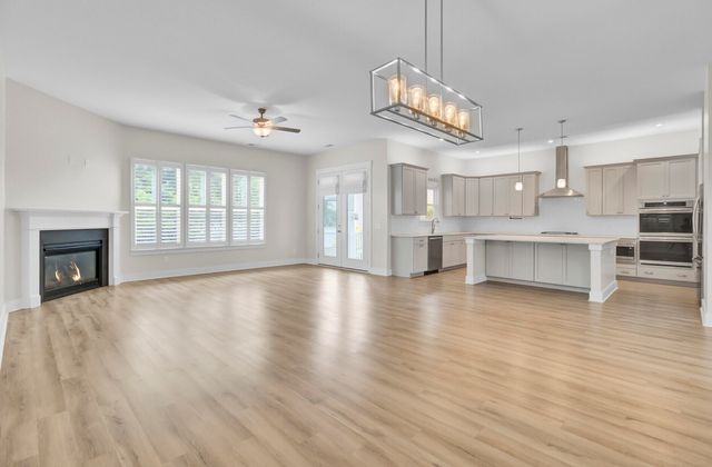 5001 Conestoga Drive, Hanahan, SC 29410