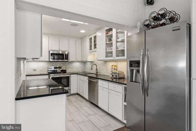 402 SKYHILL RD, Alexandria, VA 22314