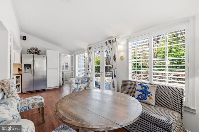 402 SKYHILL RD, Alexandria, VA 22314