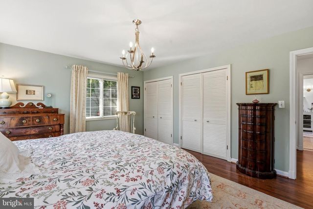 402 SKYHILL RD, Alexandria, VA 22314