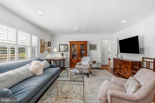 402 SKYHILL RD, Alexandria, VA 22314